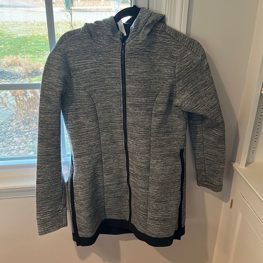 Lululemon stretchy jacket